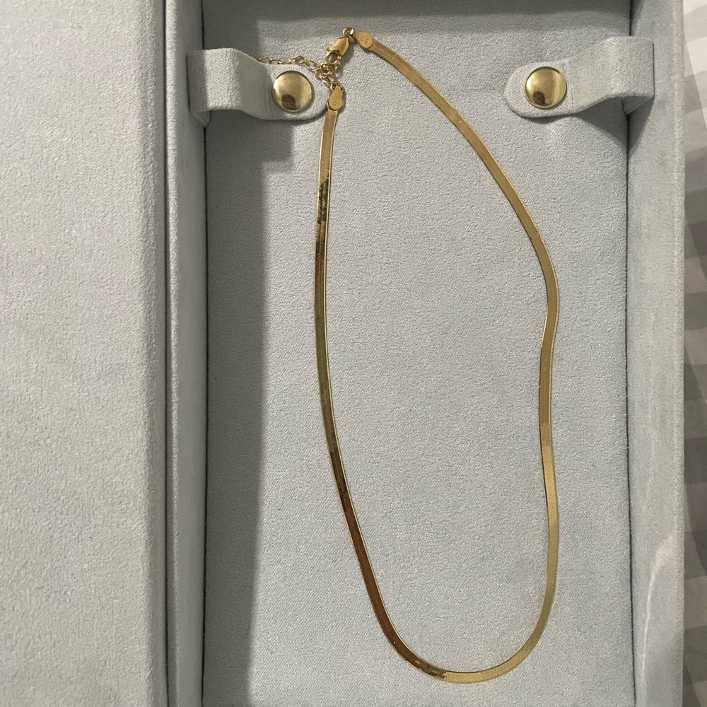 Babygold 14K Gold Thin Herringbone Necklace 3mm - Picture 7 of 9